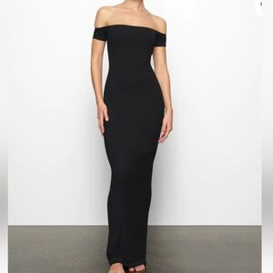 NWOT Skims Off Shoulder Black Maxi Dress M